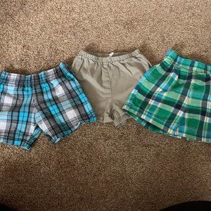 Bundle of 3 boys shorts 18M